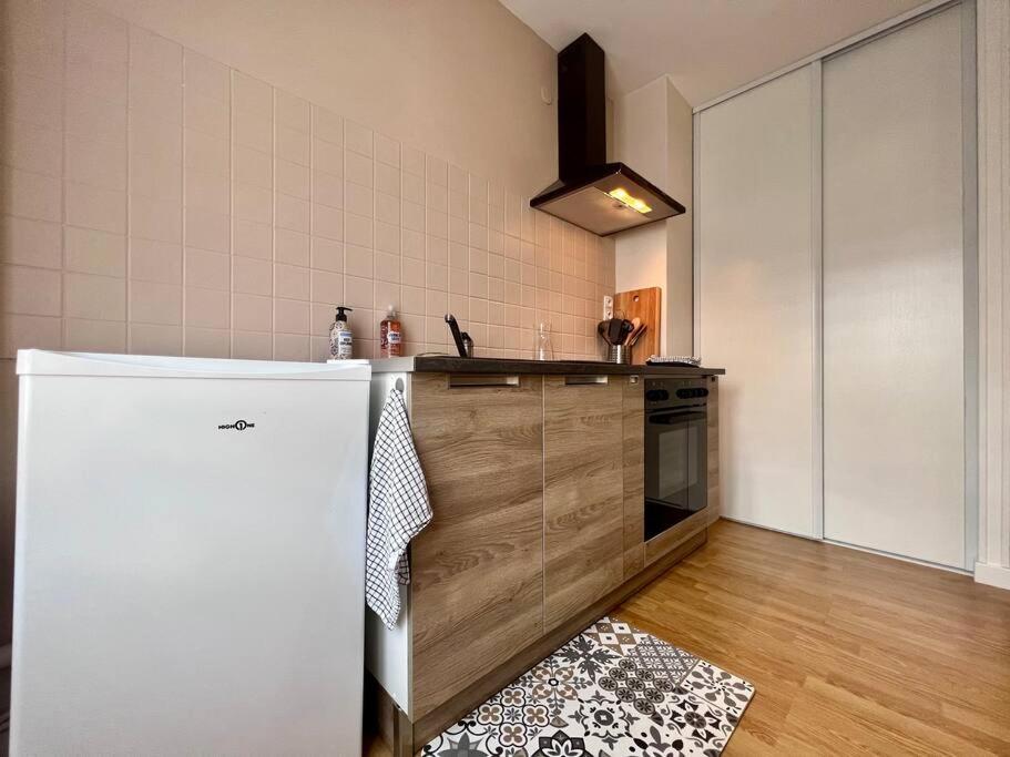 Casa Cloutiers #4 - Joli & Cosy T2 Avec Clim Parking - Hyper Centre Brive Apartment Luaran gambar
