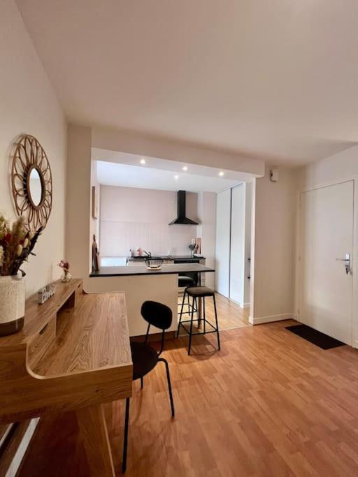 Casa Cloutiers #4 - Joli & Cosy T2 Avec Clim Parking - Hyper Centre Brive Apartment Luaran gambar